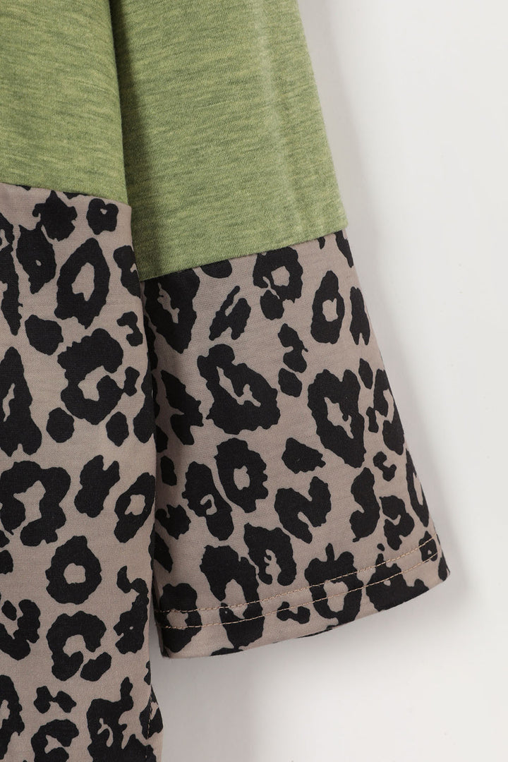 Comfysol Casual Leopard Print V-Neck Blouse