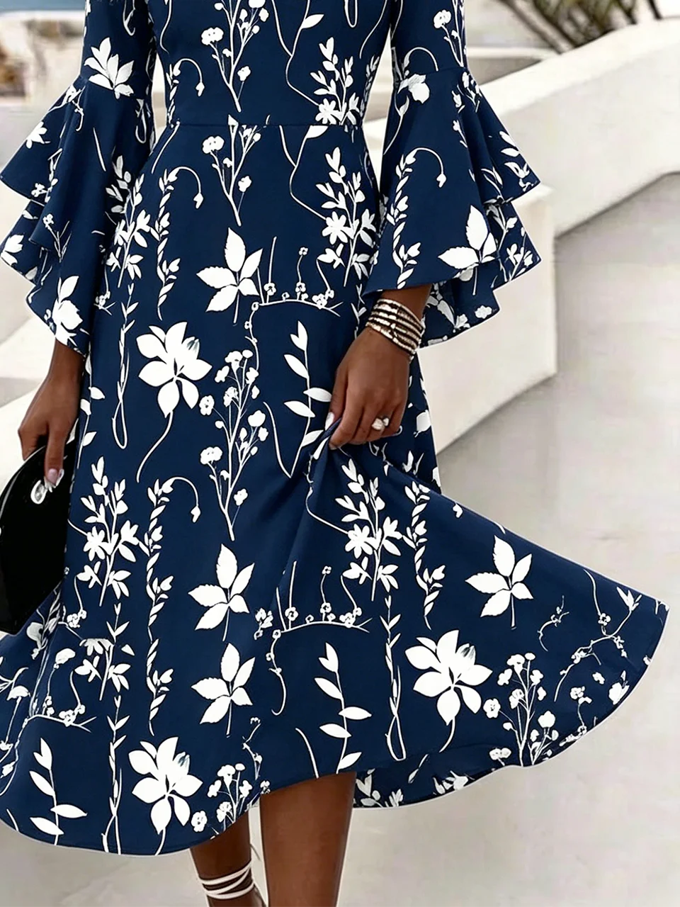 Women's Summer V-Neck Flared Sleeve Floral Print Waist Cinched Dress
