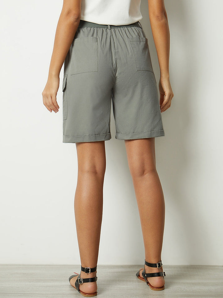 Comfysol Solid Pockets Summer Casual Shorts