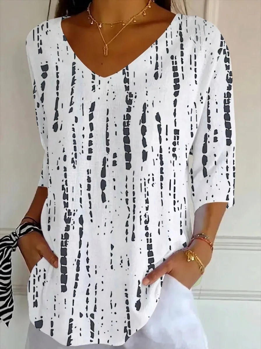 Chic Abstract V-Neck Three Quarter Tee
