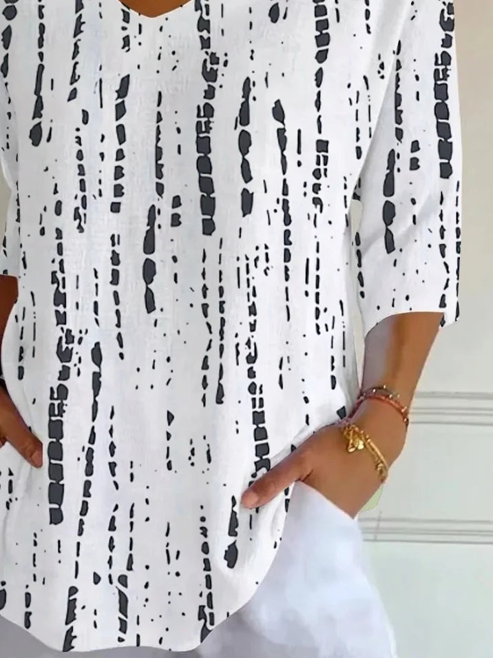 Chic Abstract V-Neck Three Quarter Tee