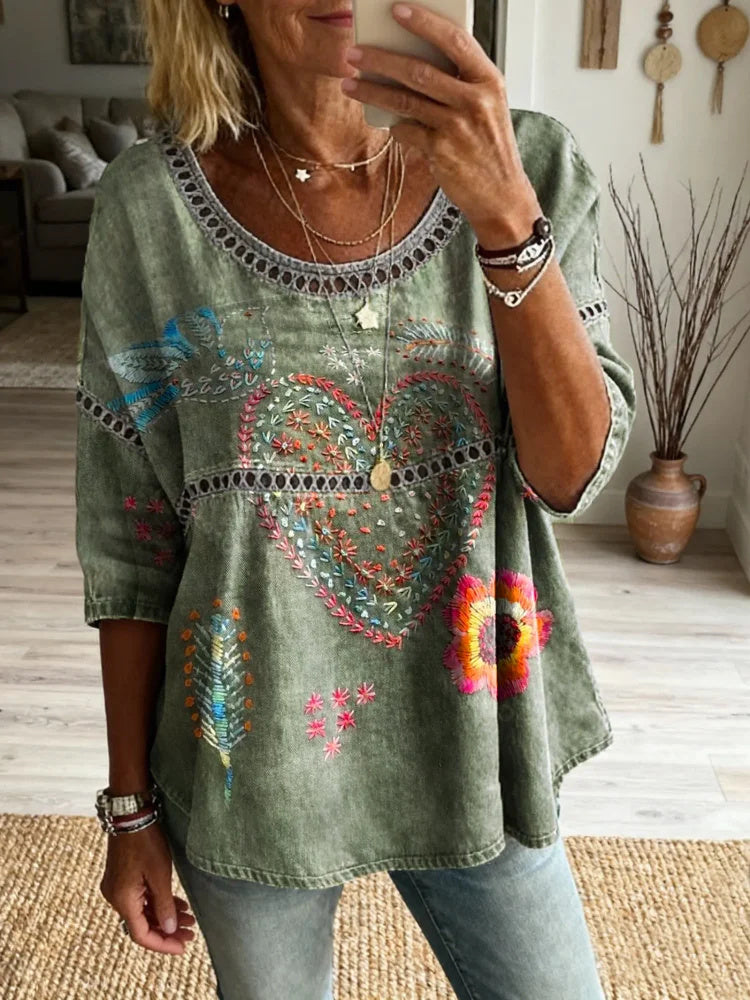 Women's Retro Bohemian Heart Floral Art Print Casual Round Neck Hollow Out Top