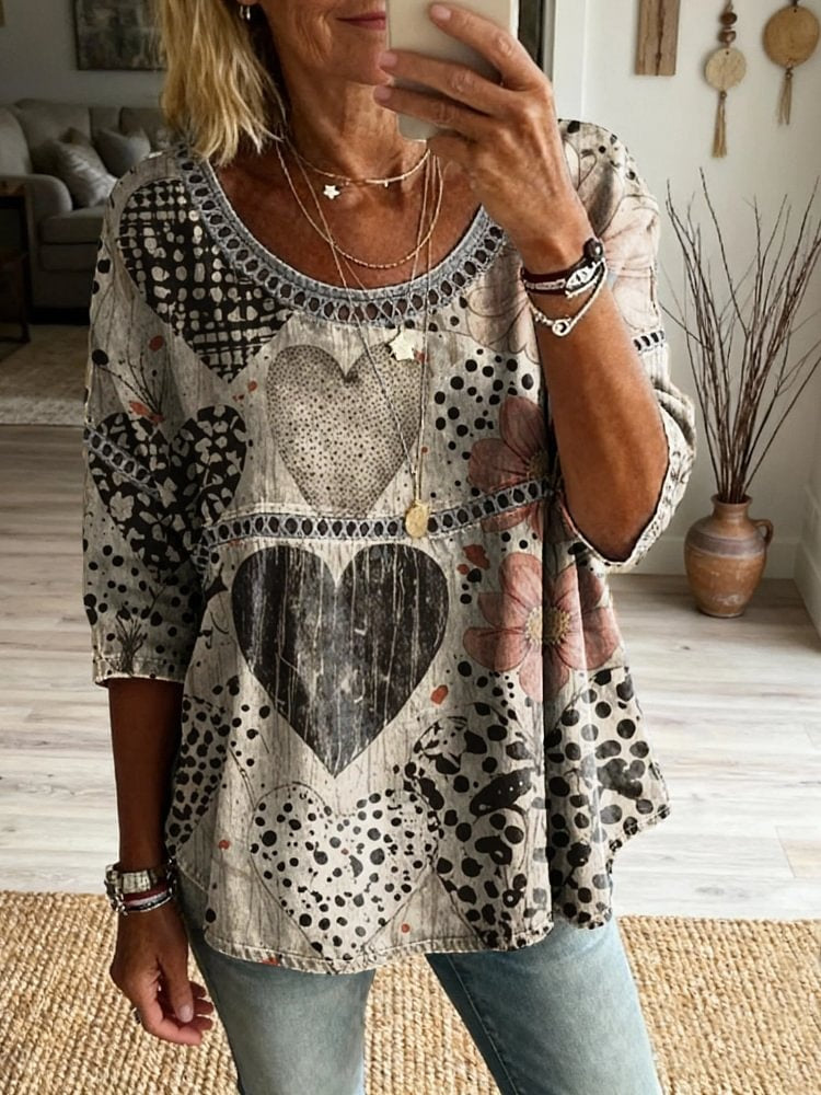 Women's Bohemian Heart Art Print Casual Round Neck Hollow-out Top
