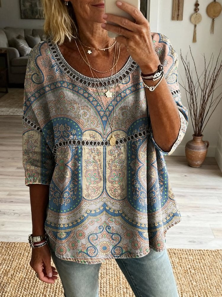 Women's Bohemian Ethnic Retro Pattern Art Print Casual Round Neck Hollow-out Top