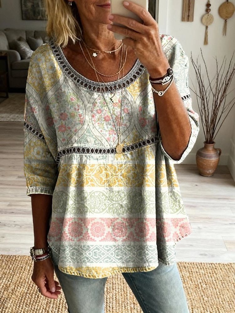 Women's Bohemian Striped Retro Pattern Art Print Casual Round Neck Hollow-out Top