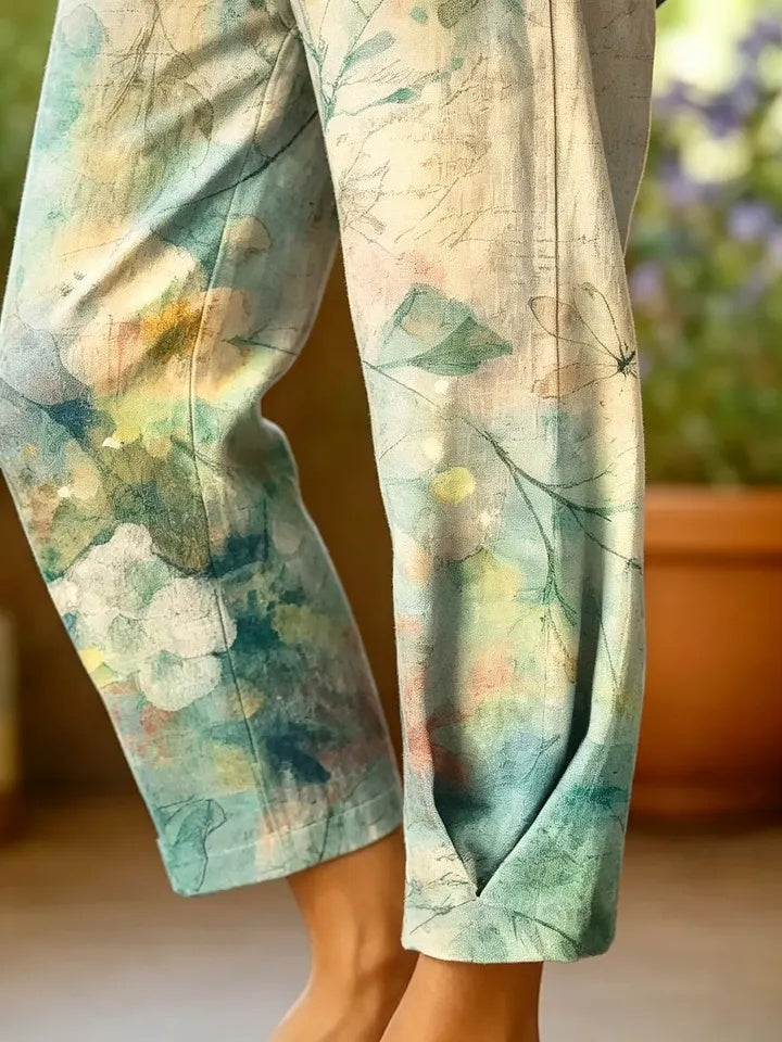 Women's Watercolor Floral Dragonfly Printed Cotton Capri Pants