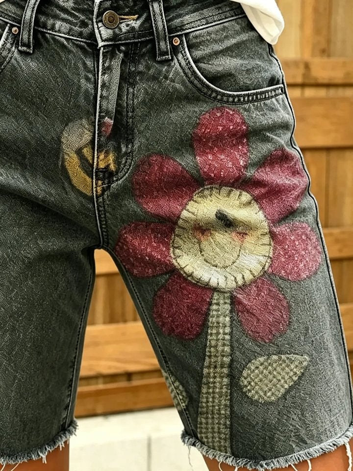 Women's Retro Smiley Sunflower Distressed Print Frayed Denim Bermuda Shorts