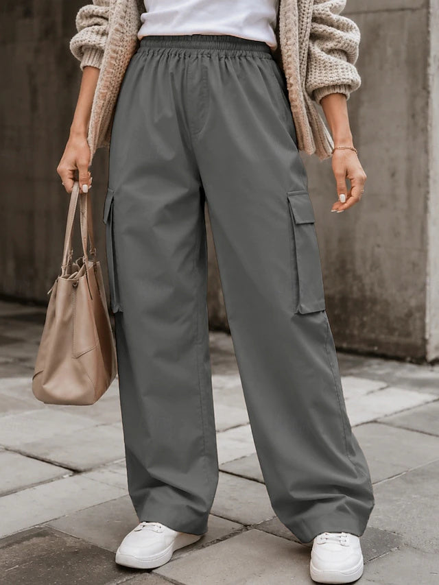 Classic solid style, functional pockets and comfy elastic waist, perfect for summer daily outfits.