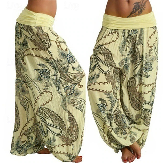 Chic bohemian print, soft comfortable fabric and elastic waist, ideal for spring and summer daily wear.