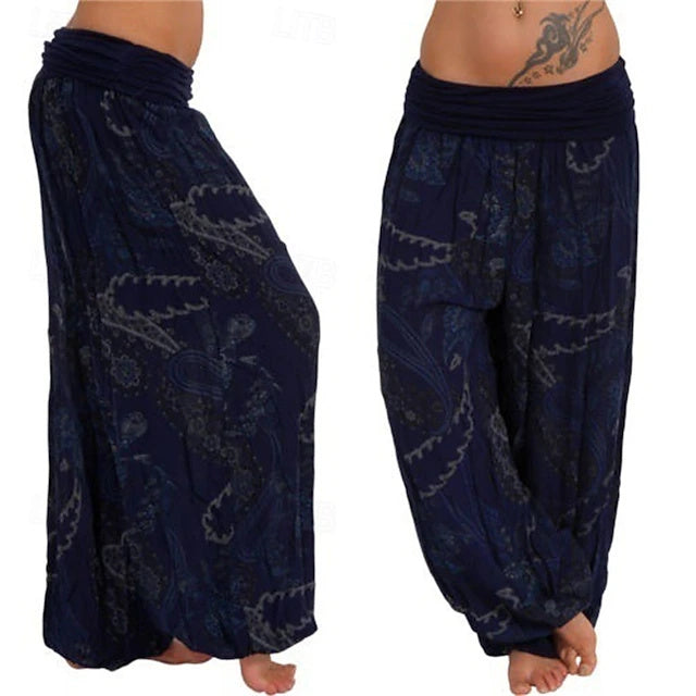 Chic bohemian print, soft comfortable fabric and elastic waist, ideal for spring and summer daily wear.