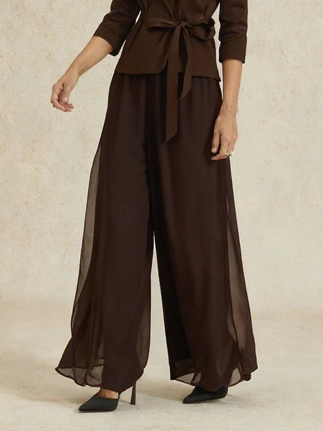 Elegant cut with comfy elastic waist, classic regular fit, suitable for daily wear across three seasons.