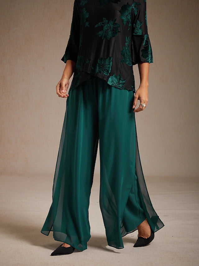 Elegant cut with comfy elastic waist, classic regular fit, suitable for daily wear across three seasons.